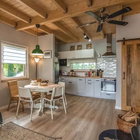 Beautiful In With Kitchen *